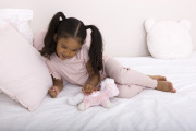 Pluszowy projektor dla dzieci - Jednorożec Ella - przyjaciel do snu - Cloud b® Dream Buddies™ 5