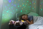 Pluszowy projektor dla dzieci - Królik Benny - przyjaciel do snu - Cloud b® Dream Buddies™ 6